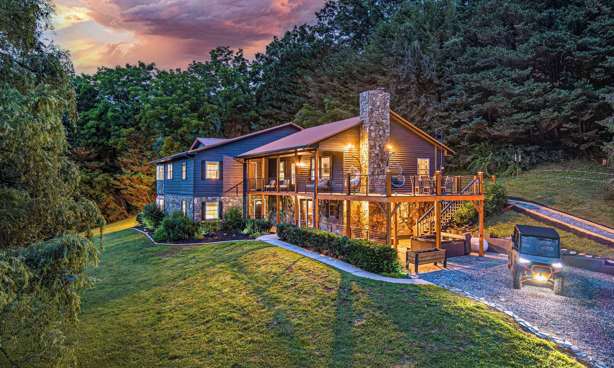 Bryson City House | Sleeps 18 · 7BR Estate on 6 Acres Near Bryson City — Creek, Hot Tub, Game Room