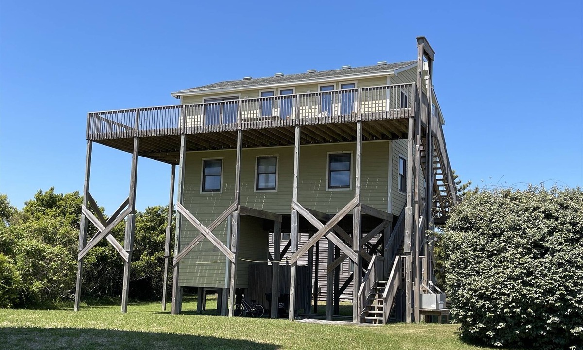 Hatteras Cottage | "Southern Star" is your family vacation destination on Hatteras Island!
