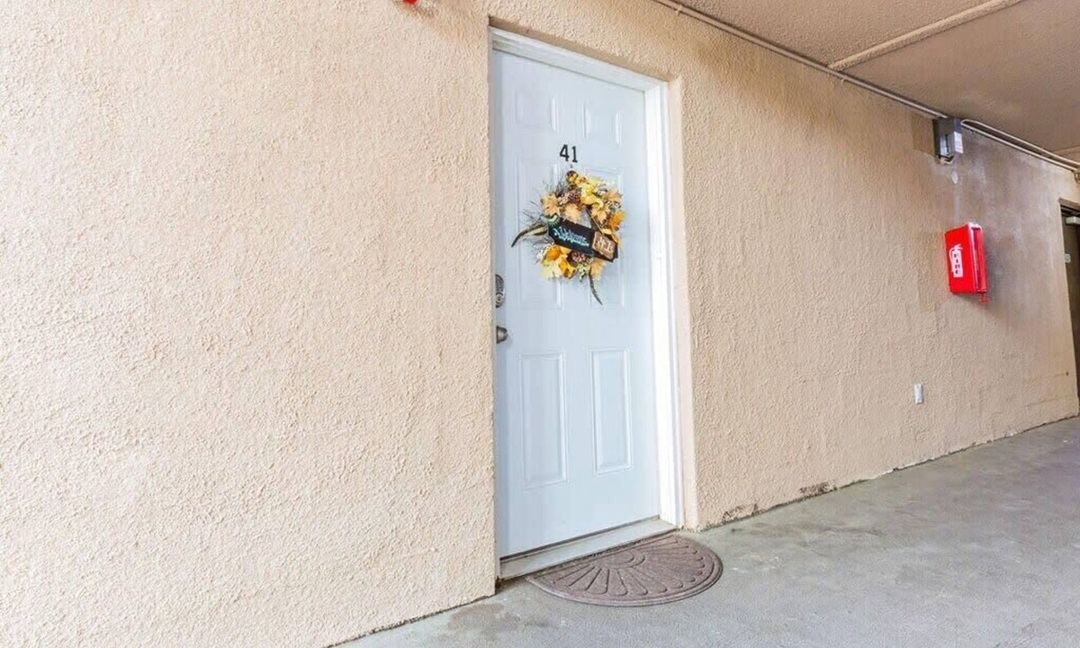 East Ridge Apartment | Spacious 2BR Apartment in Prime Location
