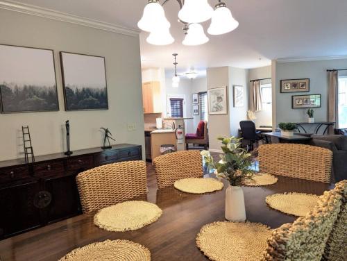 Vernon Apartment | Spacious 3 bed 2 bath Sanctuary