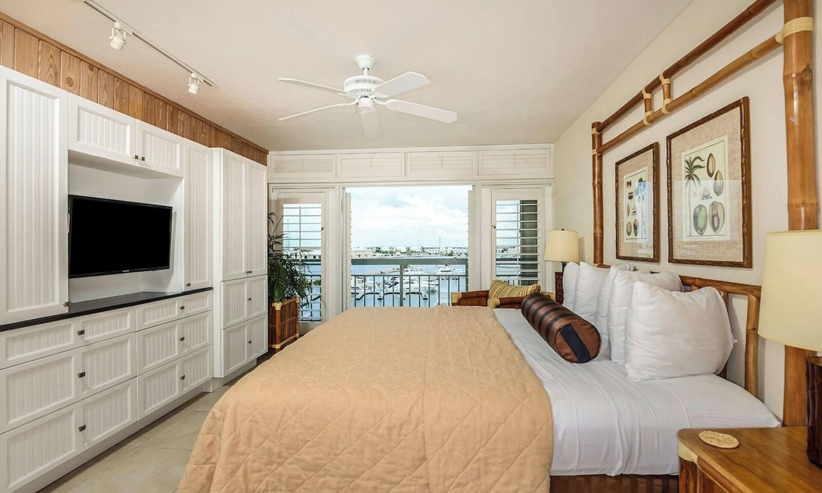 Historic Seaport Resort | Studio Galleon Resort, Hot Tub, Pool, Marina, Gym