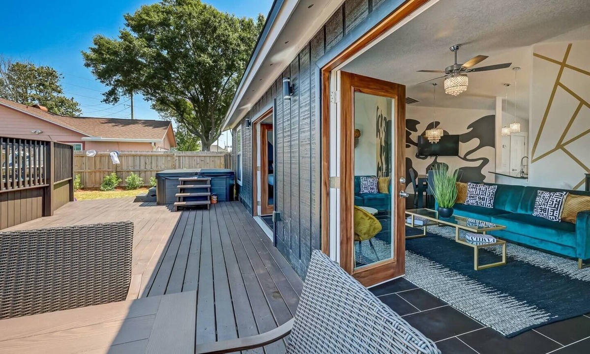 Westside House | Stylish 3BR Pool & Hot Tub Home Near NAS Jax, Great for Extended Stays
