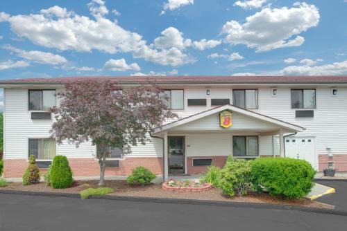 Augusta Hotel | Super 8 by Wyndham Augusta