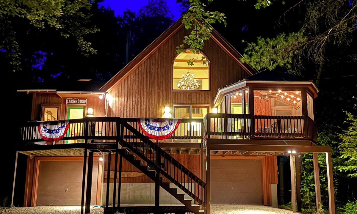 Moultonborough House | The Tinker Bell at Lake Winni/3-Bedroom Lakeside Retreat