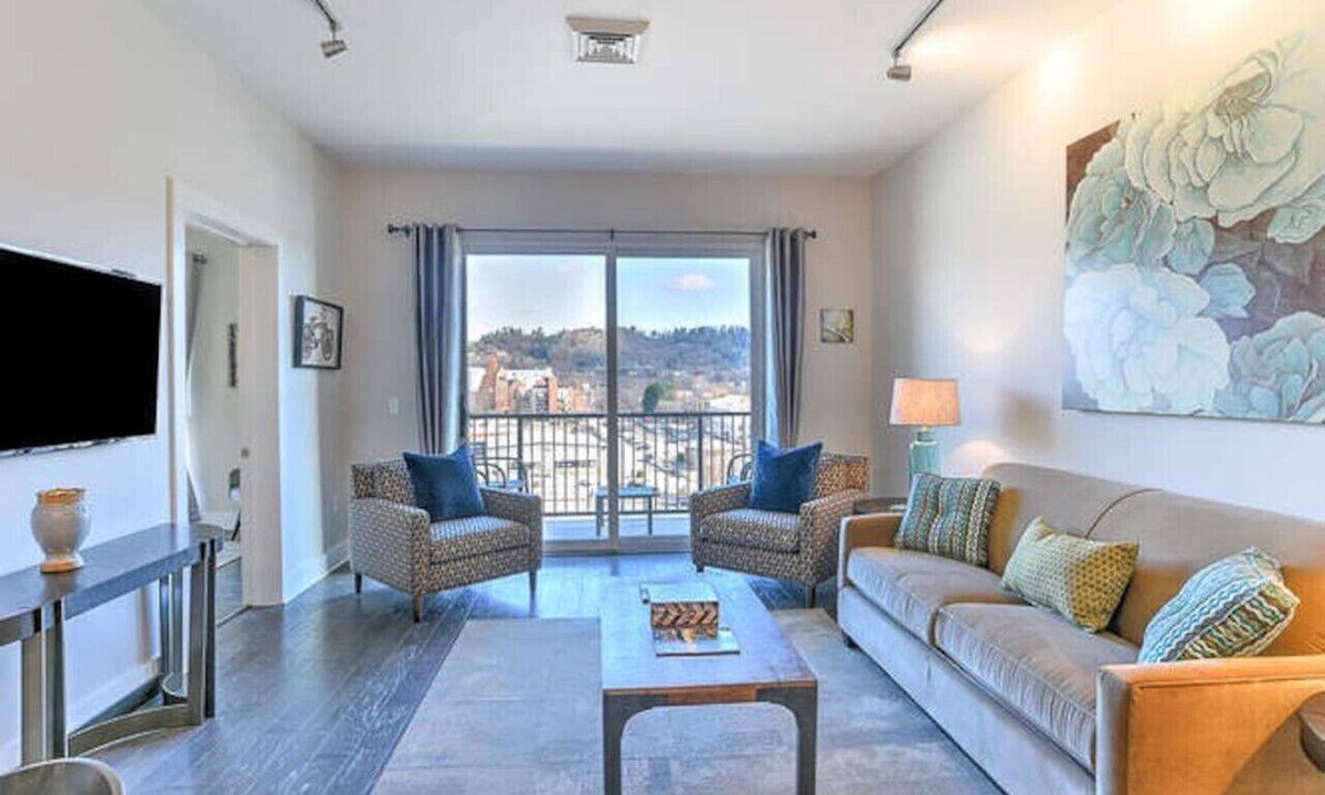 Asheville Condo | Three Bed Three Bath Central Downtown Condo