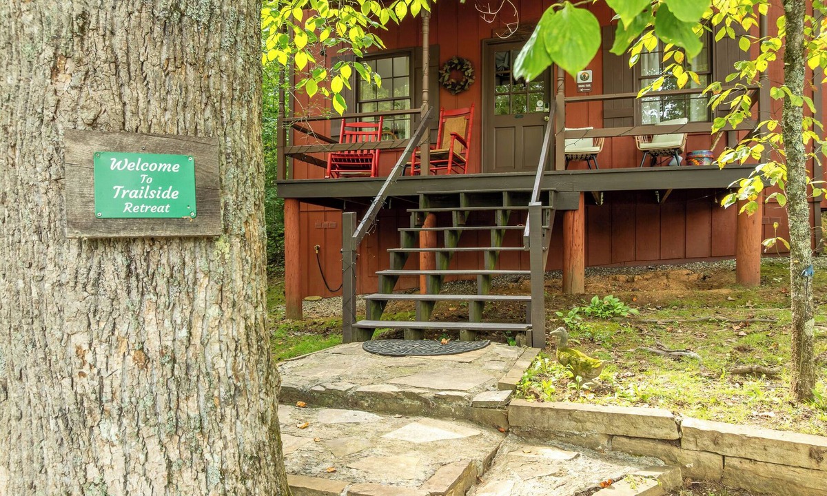 Blairsville Cabin | Unwind in a Pet-Friendly Cabin near Helen, Blue Ridge & Appalachian Trail
