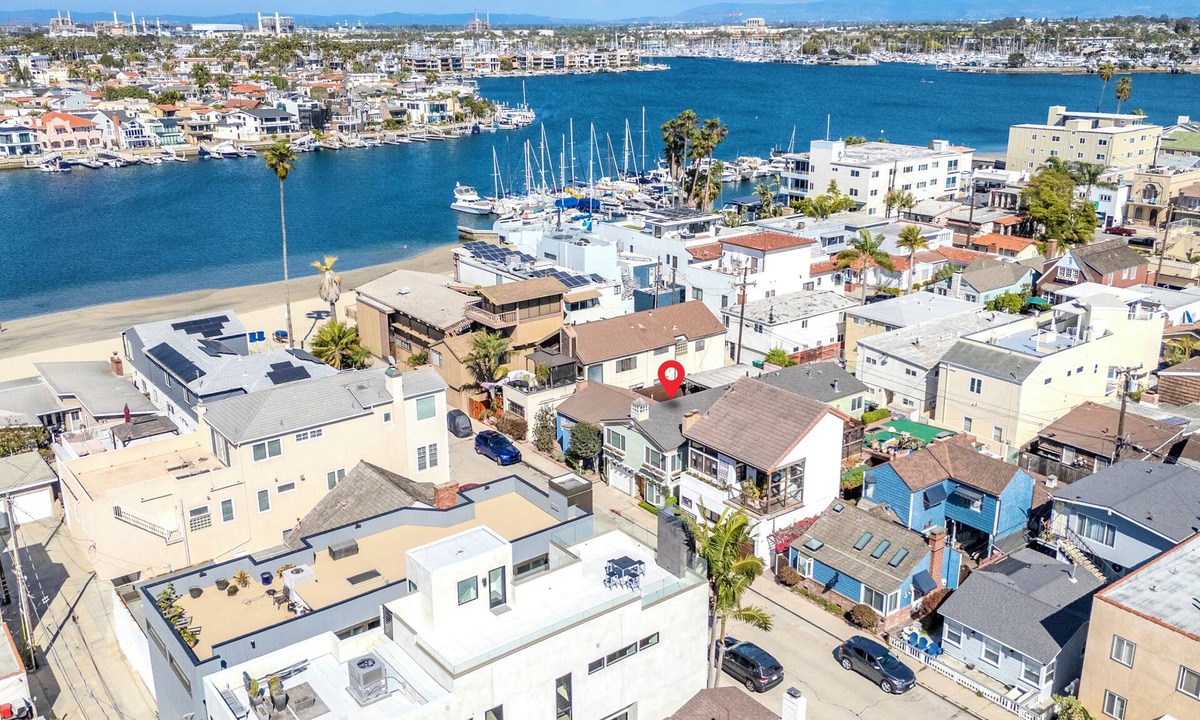 Peninsula House | Walk to Both the Beach & Bay-Peninsula Home with Two-Car Garage