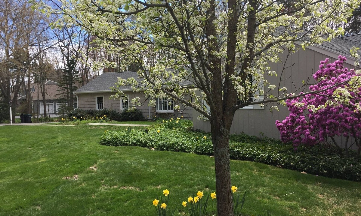 Kennebunk House | Walk to Dock Square and Kennebunk Beach!
