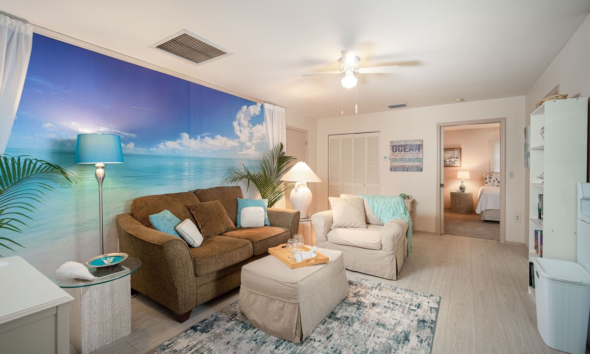 Hudson Bayou Apartment | Walk to Downtown or Southside Village and Waterfront!