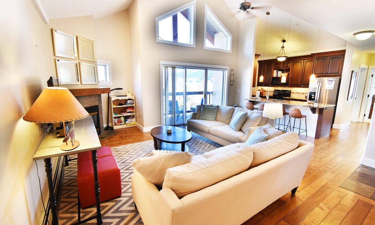 Keystone Condo | Walk to Peru Lift Heated Garage Pool & Hot Tub Family Condo Sleeps 8