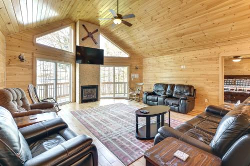 Holden House | Waterfront Davis Pond Cabin w/Dock + Kayaks!