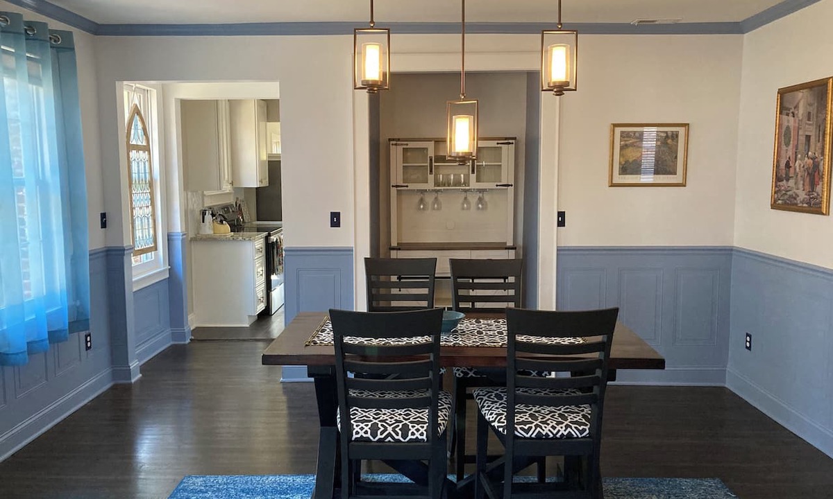 Wesley Heights House | Welcome to Heathcliff House. Historic cottage near vibrant Uptown Charlotte.