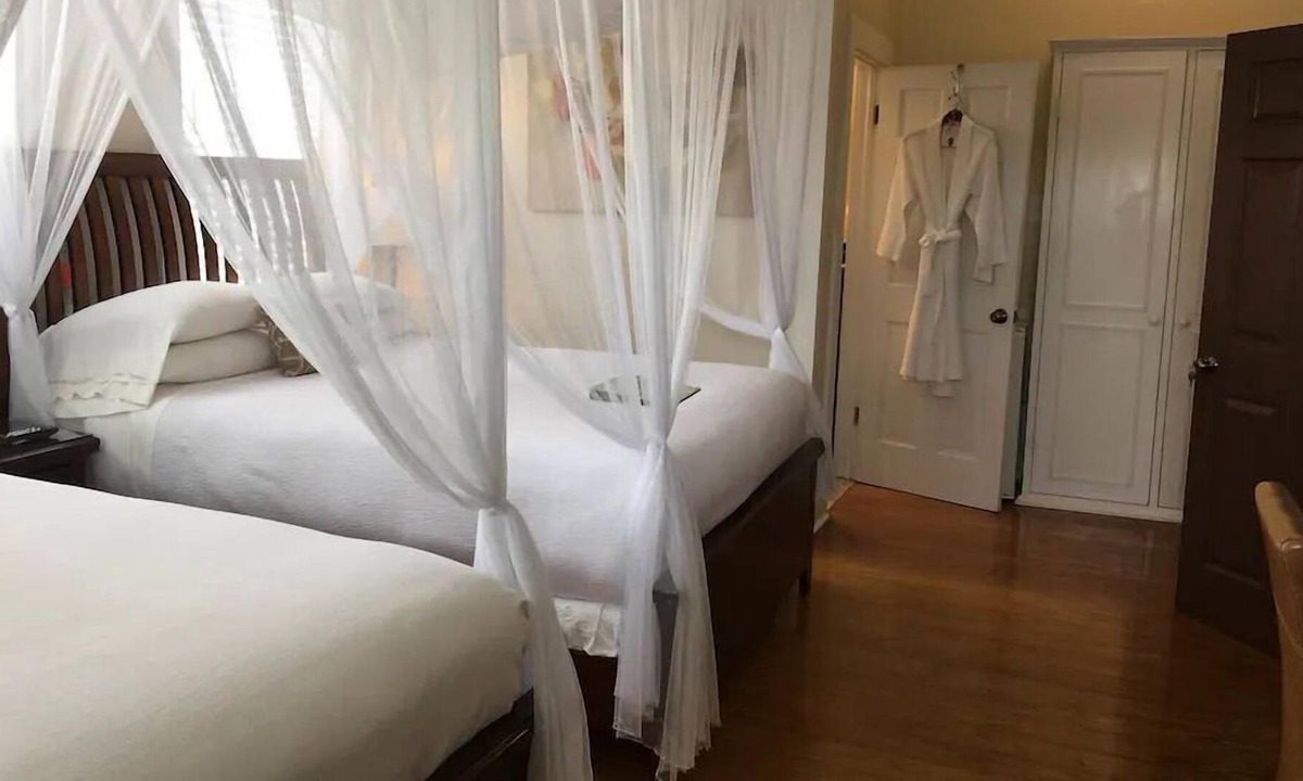 Uptown - Upper Duval House | Welcome to Paradise! Lavish and Relaxing 3 Classy Units, Enjoy the On-site Pool!