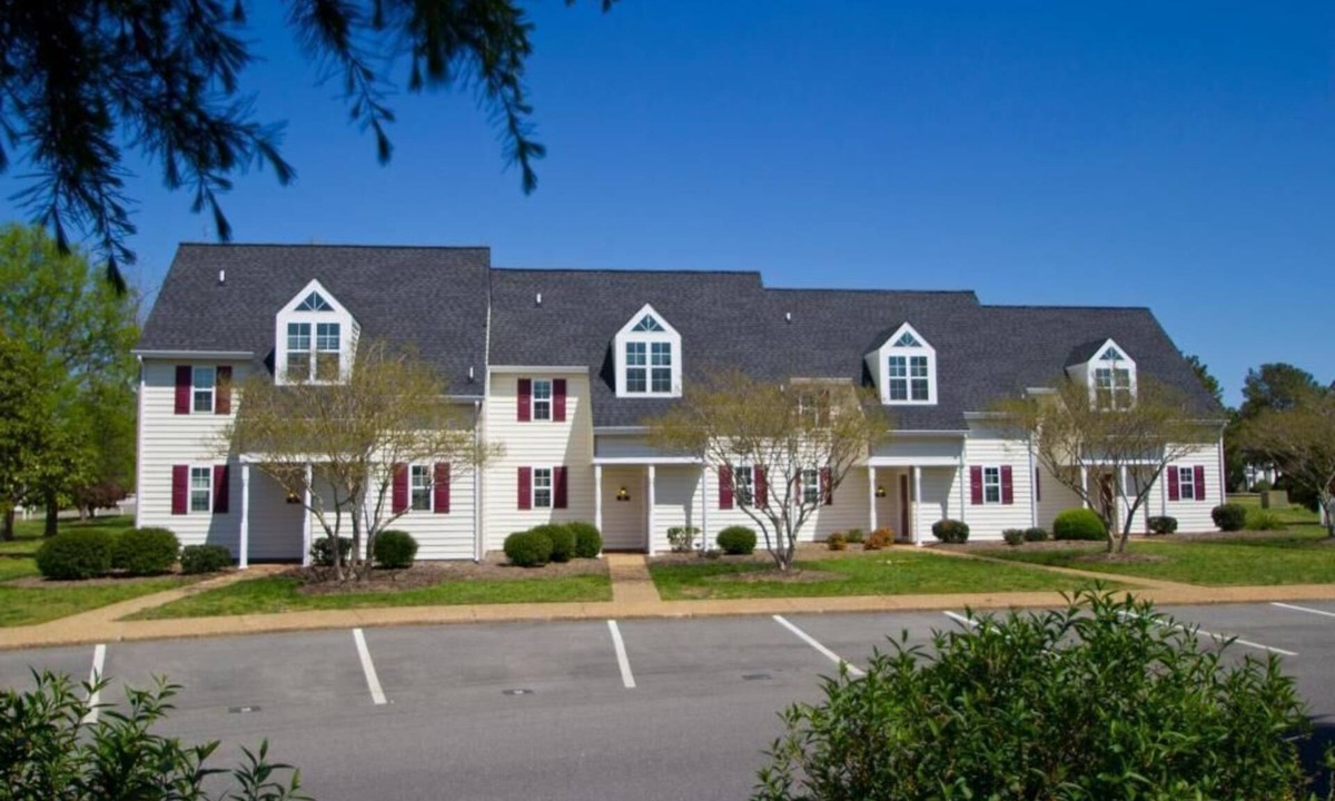 Berkeley Villa | Williamsburg | Historic Village Stay | Pool & Tennis | 1BR