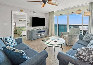 Great oceanfront condo w/indoor & outdoor pools, lazy river, fitness center, kids' pool