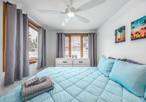 Pine Point Beach Home| Fire Pit| Walk To Beach