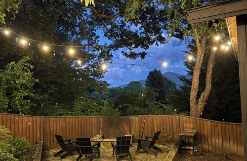Canton House | 15 min to Asheville, Mountain Views, Fire Pit, 4BR/3.5BTH, Great Reviews!