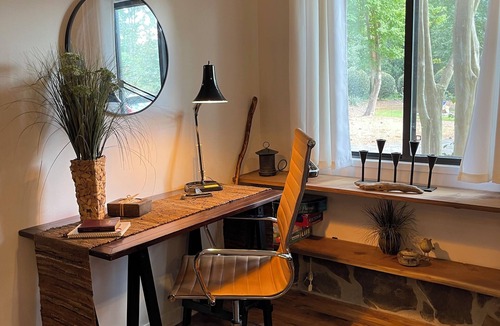 Westport House | 2-bedrm guesthouse on the Peninsula of Lake Norman in Denver,NC +all essentials.