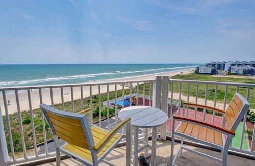 Sneads Ferry Condo | 2 Bedroom Oceanfront Bedroom - Sea of Dreams