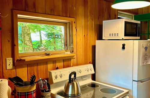Litchfield Cabin | 3-bedroom lakefront cabin in tranquil Litchfield perfect for relaxing stays