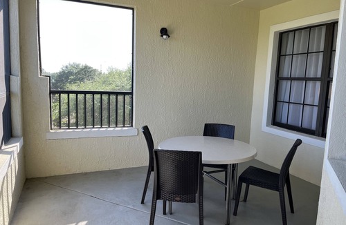 Florida Central Atlantic Coast Condo | 3BR Orange Lake Resort, 5 Min to Disney, Lazy River + Pools, Spring Break Week