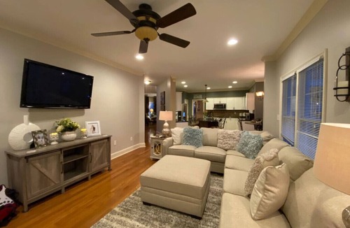 Jamestown House | 4 bedrooms, playground, trails, Furniture market, Wyndham, Coliseum