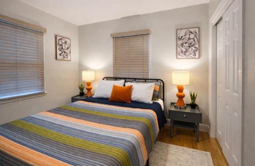 High Point House | 4 BR - King beds - perfect for HPU, Furniture Market, Greensboro, Winston