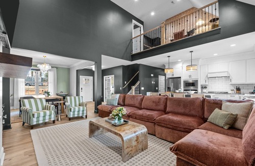 Pinehurst House | 6BR w/Golf Sim Putting Green Hot Tub Sauna Games