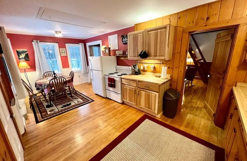 Chatham Cottage | A Hiker’s Haven in The White Mountains A cozy cottage with breathtaking view’s