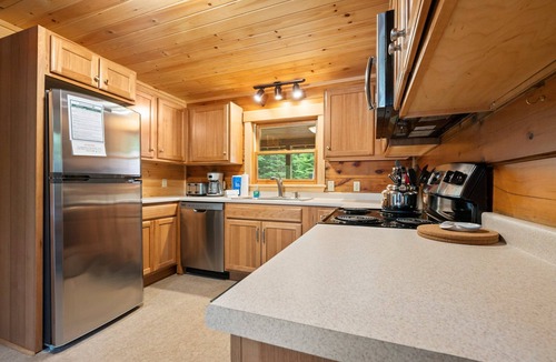 Rangeley House | Acadia Wingate Lodge | Gull Pond | End of Summer Deal! Save Now ⭐