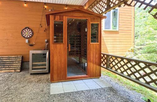 Chestertown House | Adirondack Oasis, 15 Mi to Lake George Village!