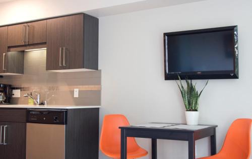 Broadway Apartment | Amazing Capitol Hill Apartment with Free Parking!