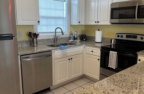 Central Myrtle Beach Condo | Amazing golf and beach retreat in lovely Myrtle Beach , Magnolia North