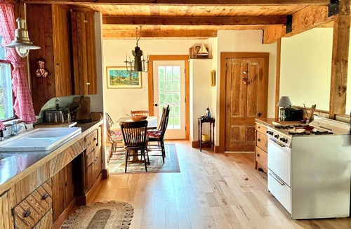 Corea House | Apple Hill a Charming Village Farmhouse in Beautiful Corea Harbor