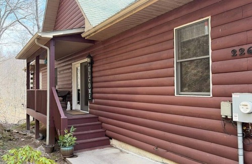 Waynesville House | Ascendere - Amazing mountain views, 3 bedroom, 2 bath, central heat/AC, private.