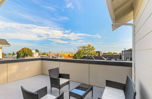 Capitol Hill Apartment | Balerion's Shadowed Suite