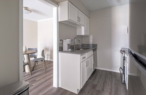 Homewood Apartment | Barsala l Chic 1BR at The Brookwood – Saltwater Pools & More