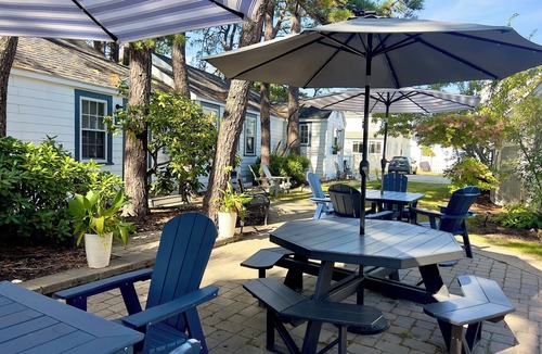 Ocean Park Cottage | beautiful 1 bedroom cabin only 50 ft from beach