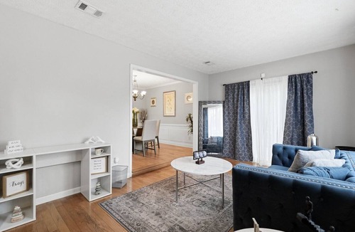 Addison Heights House | Beautiful 4-bedroom house with AC in enjoyable Marietta