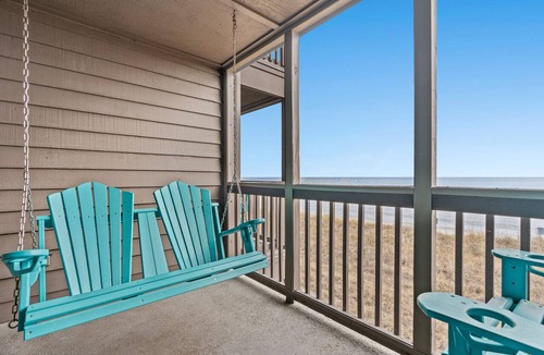 Ocean Drive Condo | Beautiful Oceanfront Condo + Free Attraction Tickets!