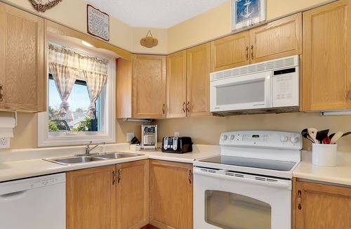 Ocean Park Condo | Beautiful RARE 3 bedrooms condo near the ocean
