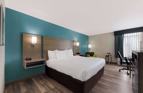 Coliseum Central Hotel | Best Western Hampton Coliseum Inn
