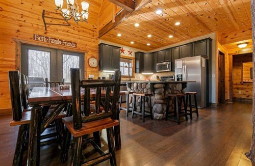 Sautee Nacoochee Cabin | Big Timber: 4BR cabin with hot tub, fireplace, lake views, and room for 14.