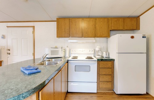 Waynesville Cabin | Blue Ridge Base Camp: Resort Cabin in Waynesville