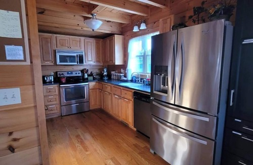 Vein Mountain House | Blue Ridge Mountain Cabin - Private 2BR Near Lake James, Asheville & Hiking