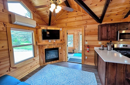 Twin Mountain Cottage | Bmv8 Tiny Home Topline