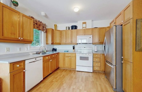 Bar Harbor Cabin | Bright Home next to Glen Mary Park w/Deck, Grill, WiFi - Walk into Town/Acadia