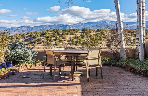 Casas de San Juan House | Casa Serenata, Gated luxury home near Santa Fe Opera and Tesuque, mountain views