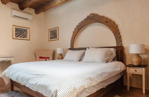 Seton Village House | Casita Azul: Cozy Historic Adobe Retreat in Santa Fe