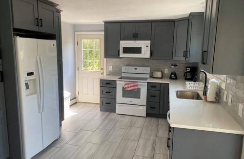 Narragansett House | Central A/C, Secluded, Lots of space, Close to beach; 2 wks left for Summer '27